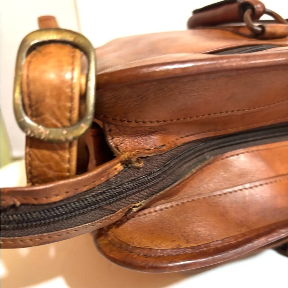 Vintage unisex Brown distressed Leather briefcase work travel Bag